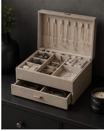 Lunaviero Jewelry & Trinket Case